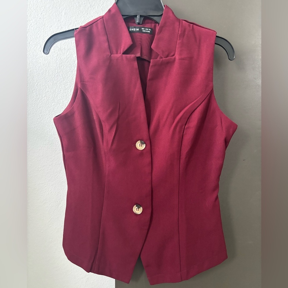 SHEIN Burgundy Notched Collar Vest Top | NWOT Dark Red Button Front Waistcoat - Picture 1 of 3